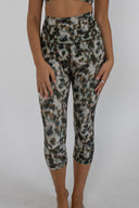 Beyond Yoga SoftMark Walk and Talk High Waisted Capri